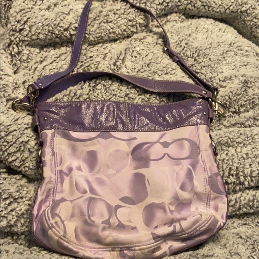 Shades of purple Coach bag. - Picture 2 of 4
